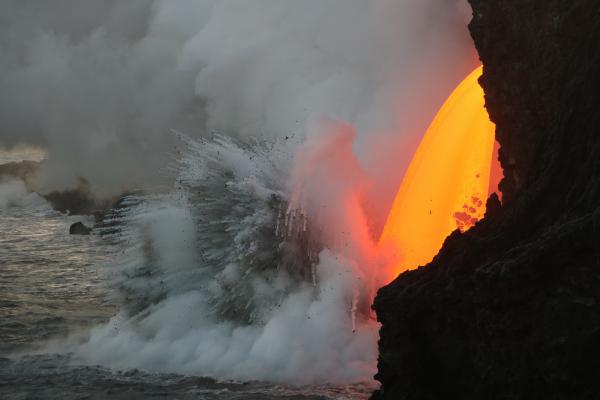 Lava Waterfall the Latest in Hawaiian Volcano's 30-Year Show