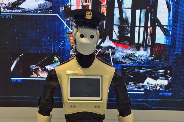 Dubai Officials Enlist RoboCops for Street Patrols