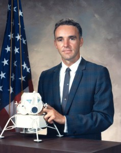 Graveline's astronaut portrait. NASA.