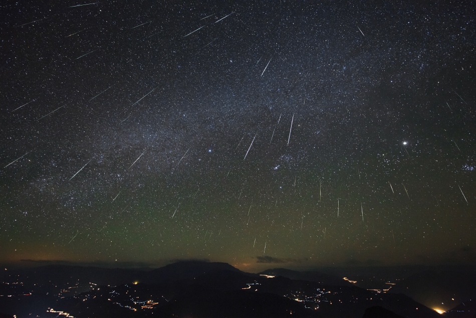 Mark Your Calendars for a Superb Geminid Meteor Shower