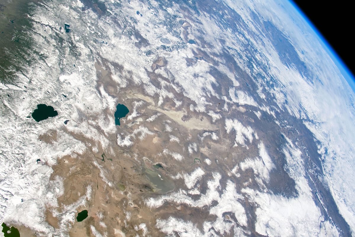 A stirring photo shot by an astronaut on the space station shows the West with a beautiful mantle of snowy white