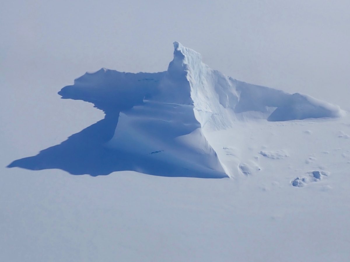 Beautiful bergs!: Arctic overflights yield inspiring images