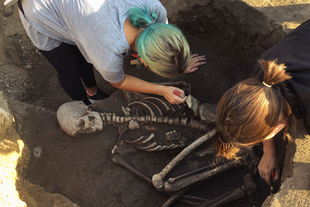 When is it OK For Archaeologists to Dig Up the Dead?