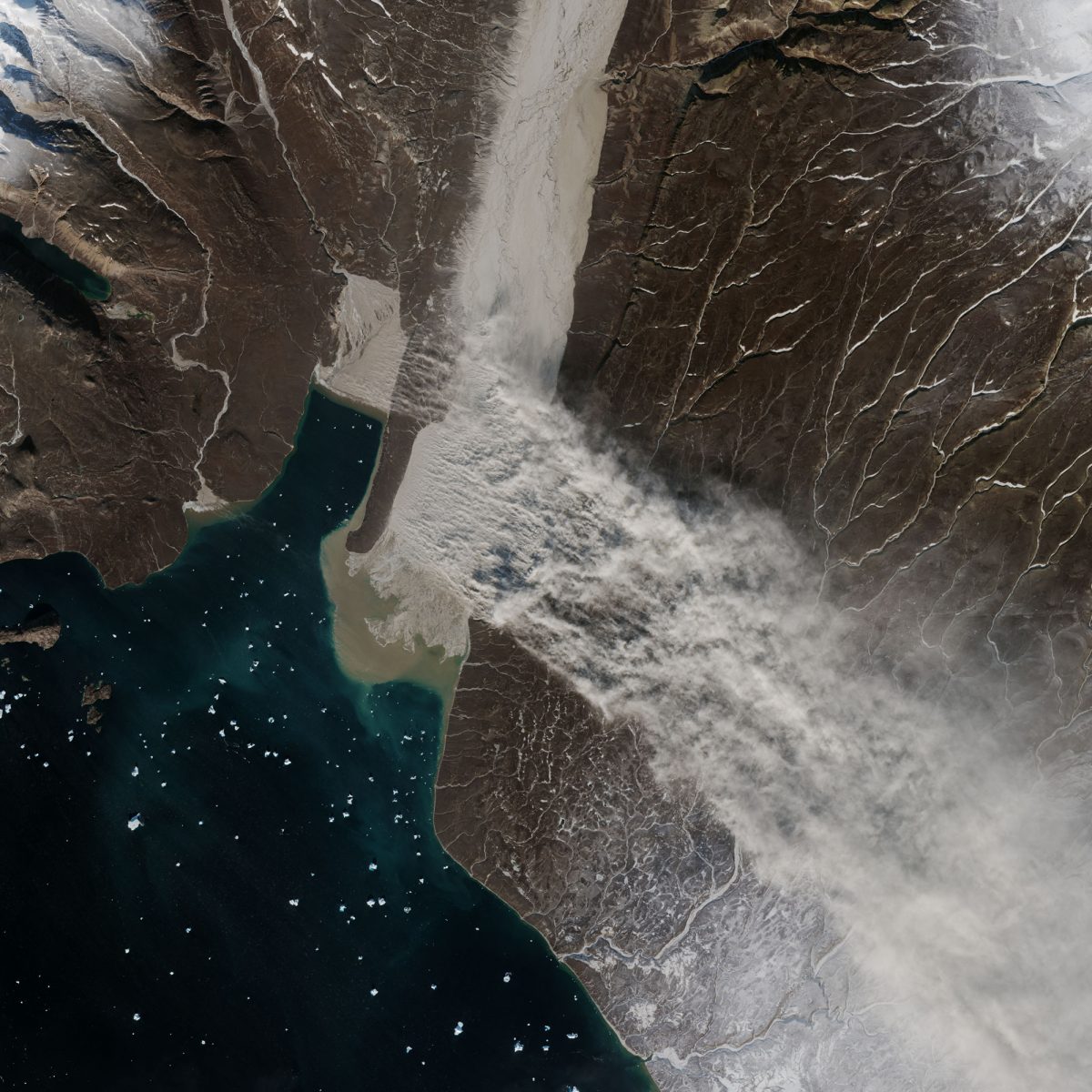 A dust storm in Greenland? Beautiful satellite images show one far north of the Arctic Circle