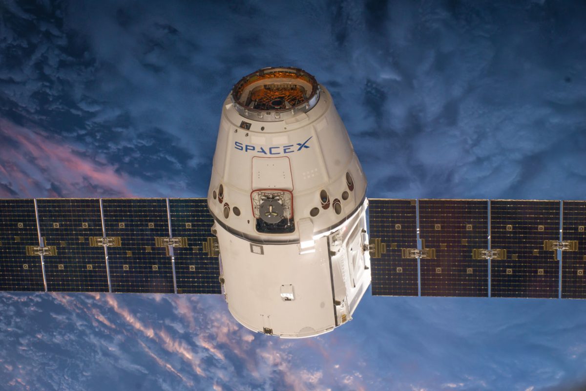 FCC Gives SpaceX Green Light for 7,518 New Satellites